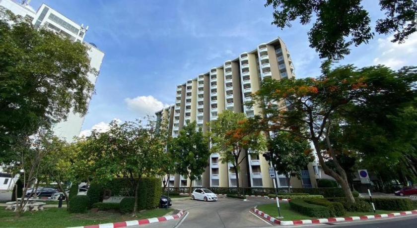 Готель Dluxx Thammasat Патхумтхані Екстер'єр фото