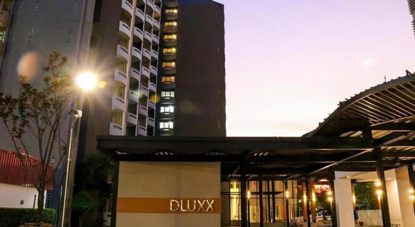 Готель Dluxx Thammasat Патхумтхані Екстер'єр фото